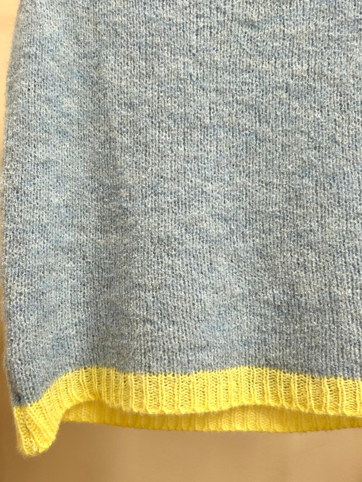 V-Neck Sleeveless Knit
