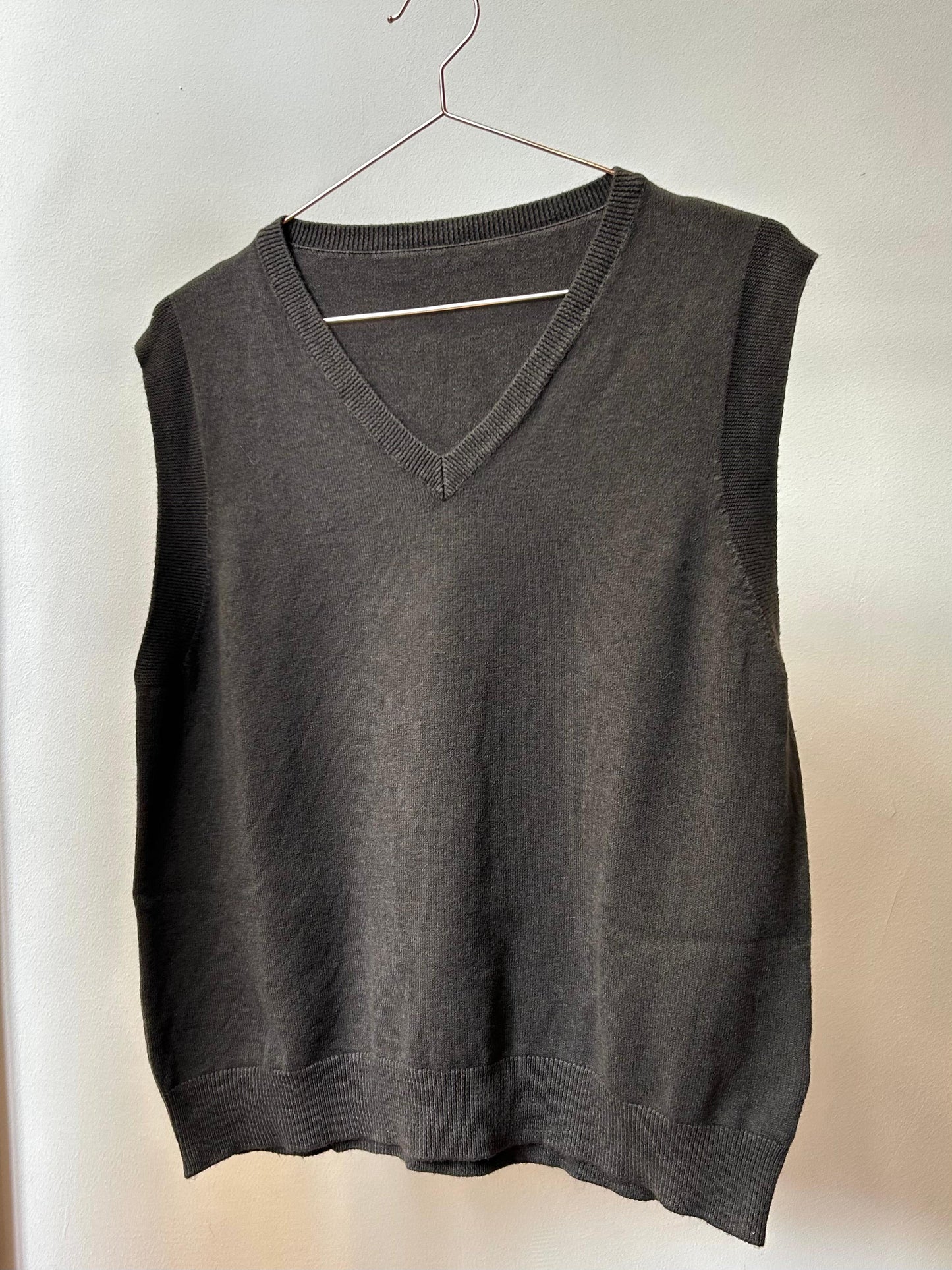 V-Neck Knit Vest