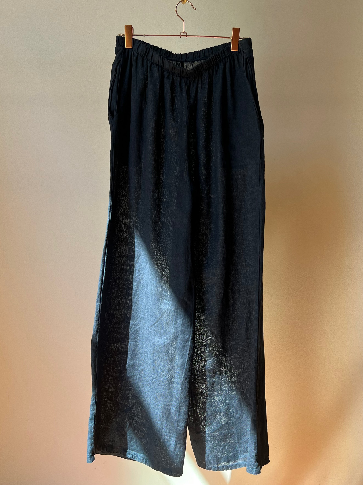 Wide-Leg Linen Pants