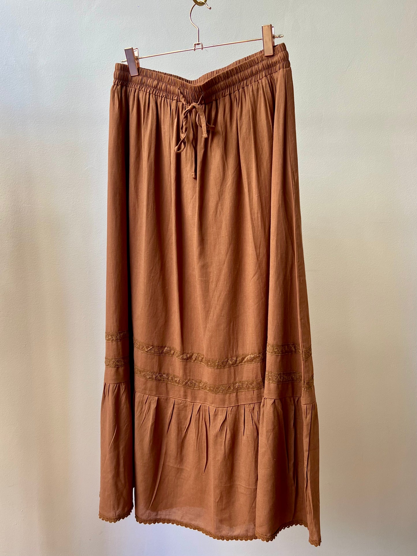 Castagna Lace Midi Skirt Set